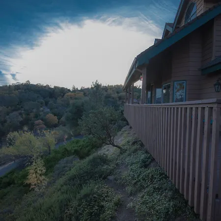 Tucker Peak Lodge-3